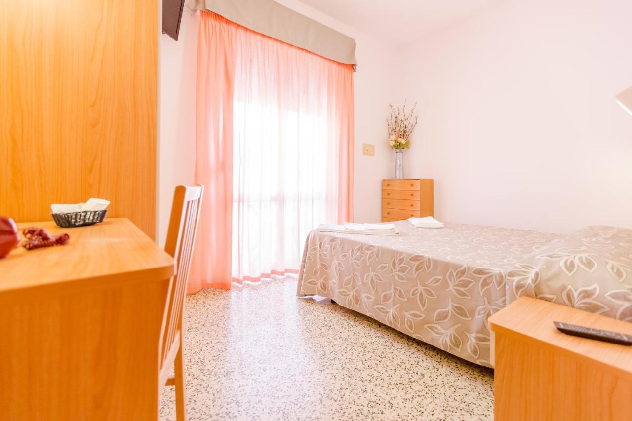 Hotel Bagli Rimini Kültér fotó