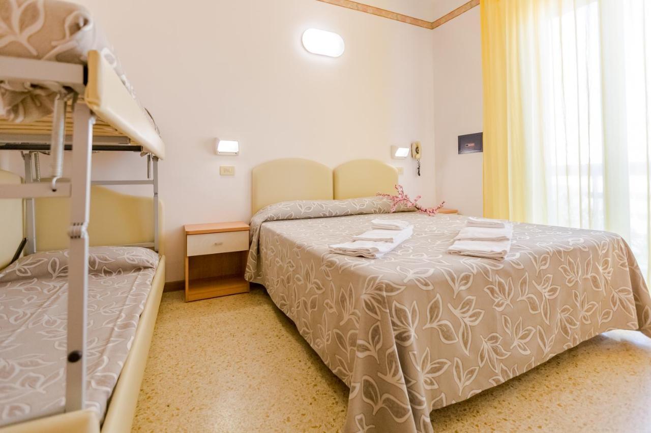 Hotel Bagli Rimini Kültér fotó