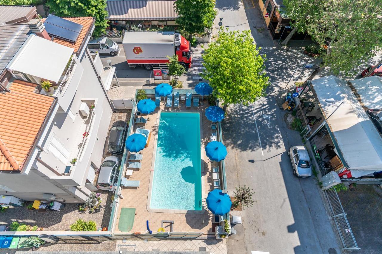 Hotel Bagli Rimini Kültér fotó