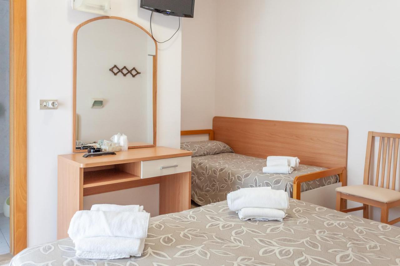 Hotel Bagli Rimini Kültér fotó