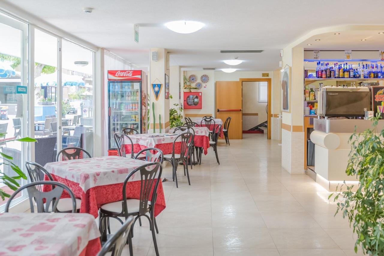 Hotel Bagli Rimini Kültér fotó