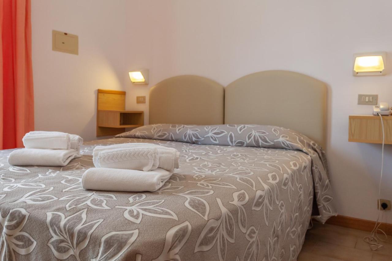 Hotel Bagli Rimini Kültér fotó